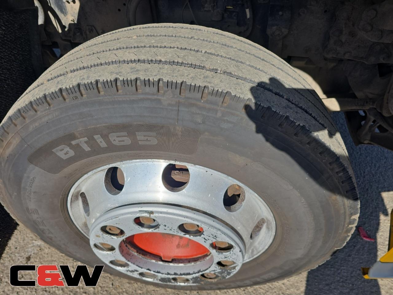 Vehicle image 15